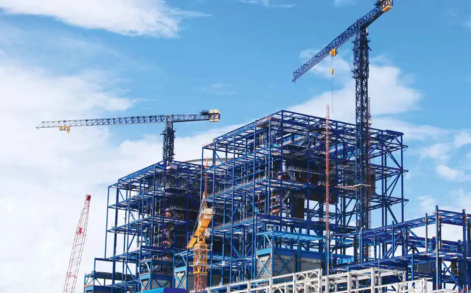 مقاول البناء عظم مع مواد في جدة